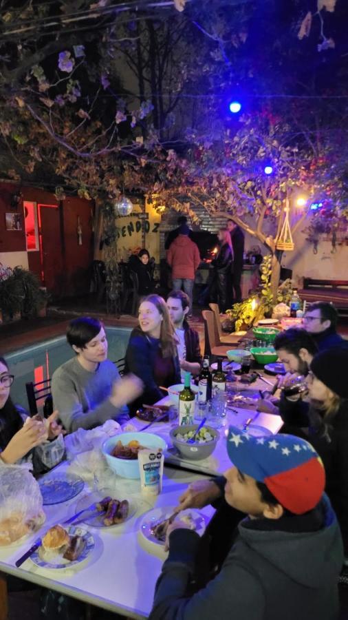 Hostel Estacion Мендоса Экстерьер фото